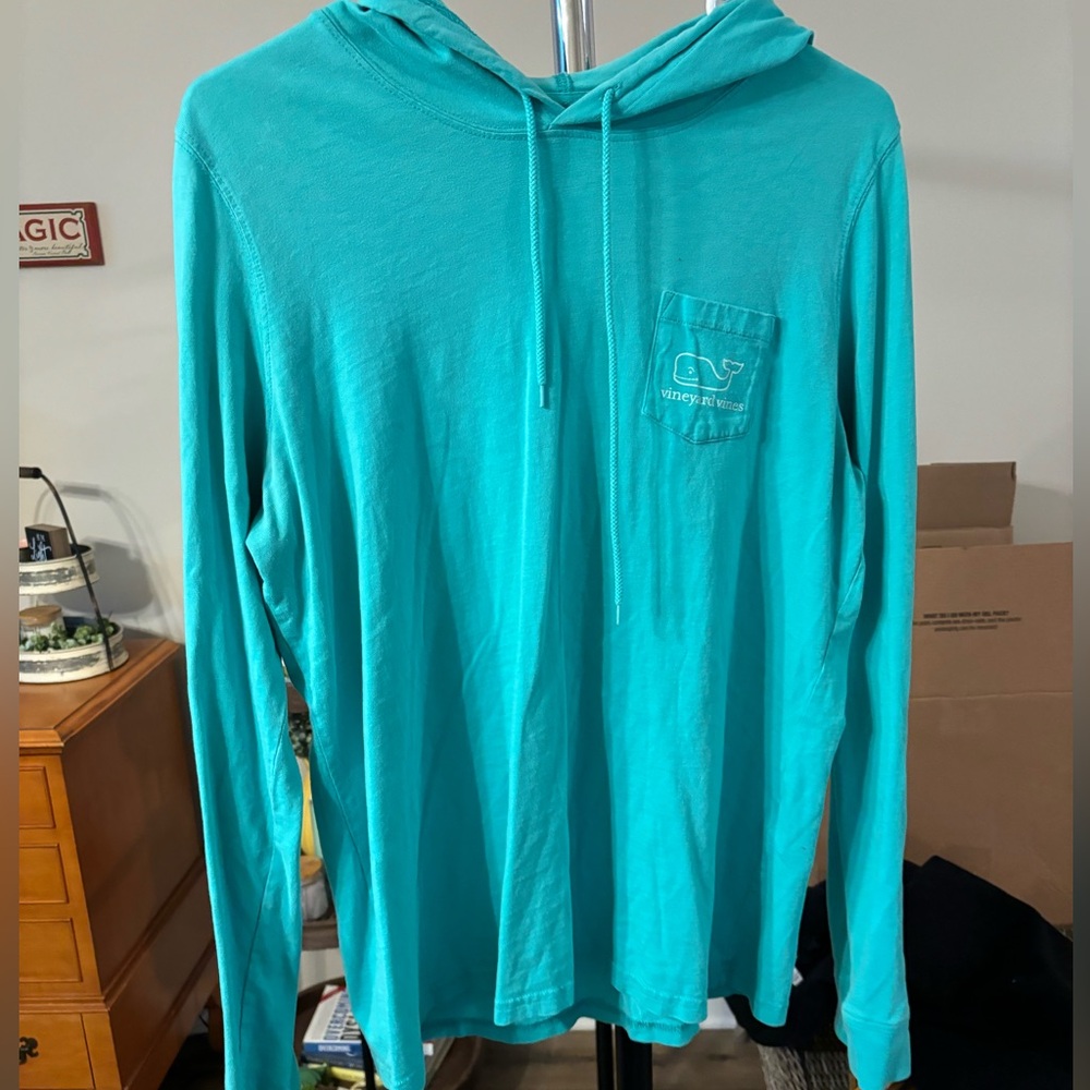 Vineyard vines long sleeve pullover with hood